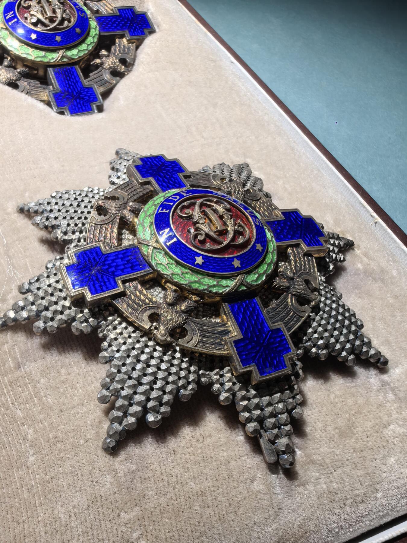 盛世勋华——号角文化勋章邮票专场拍卖第296期 罗马尼亚王国大十字级罗马尼亚之星勋章 第一版 银质带银标厂标 带原盒 品相极佳 顶级收藏