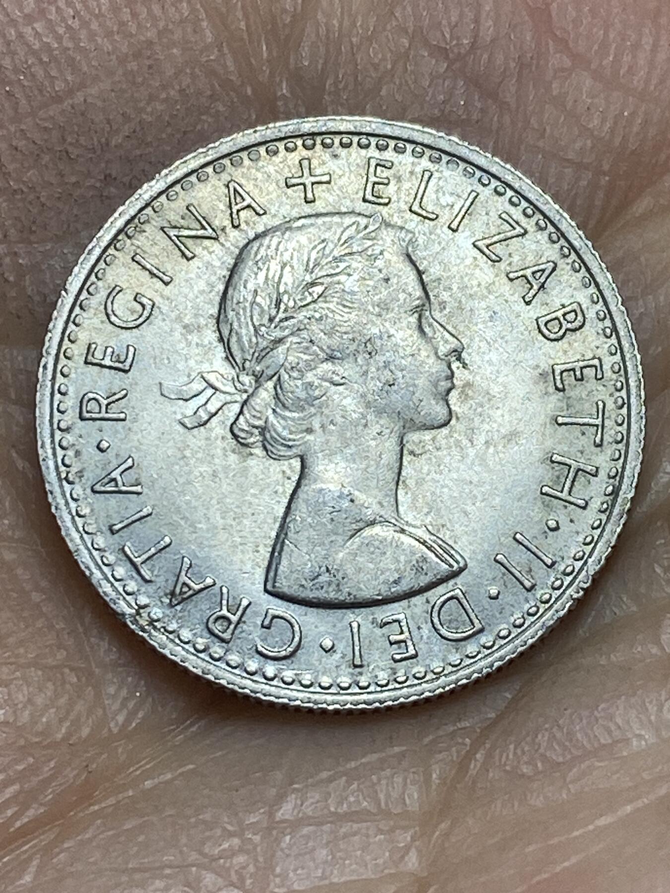 2025年第一百四十三场(总第一百六十九场）外国好品散币场(免佣金) 英国🇬🇧1965年6便士(伊丽莎白二世青年桂冠第二版)