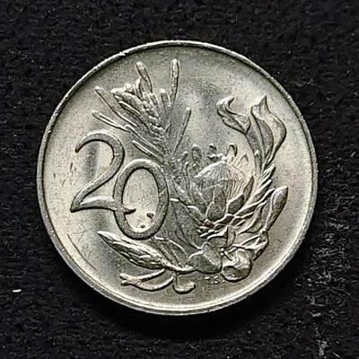 【全场包邮】纯粹捡漏拍490场（免费代拍第27场） - 南非1983年20分-帝王花