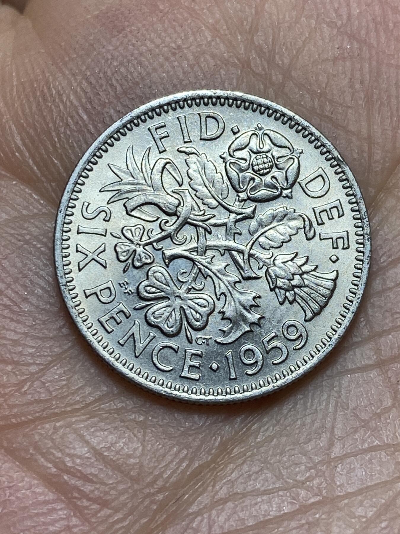 2025年第一百四十三场(总第一百六十九场）外国好品散币场(免佣金) 英国🇬🇧1959年6便士(伊丽莎白二世青年桂冠第二版)