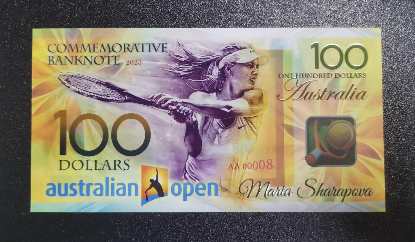 《艾美收藏》第226期-12.28周日外币精品场-蛇年收官 莎拉波娃2023年澳网纪念钞AA冠100元UNC超靓00008号 左下角极轻微压痕