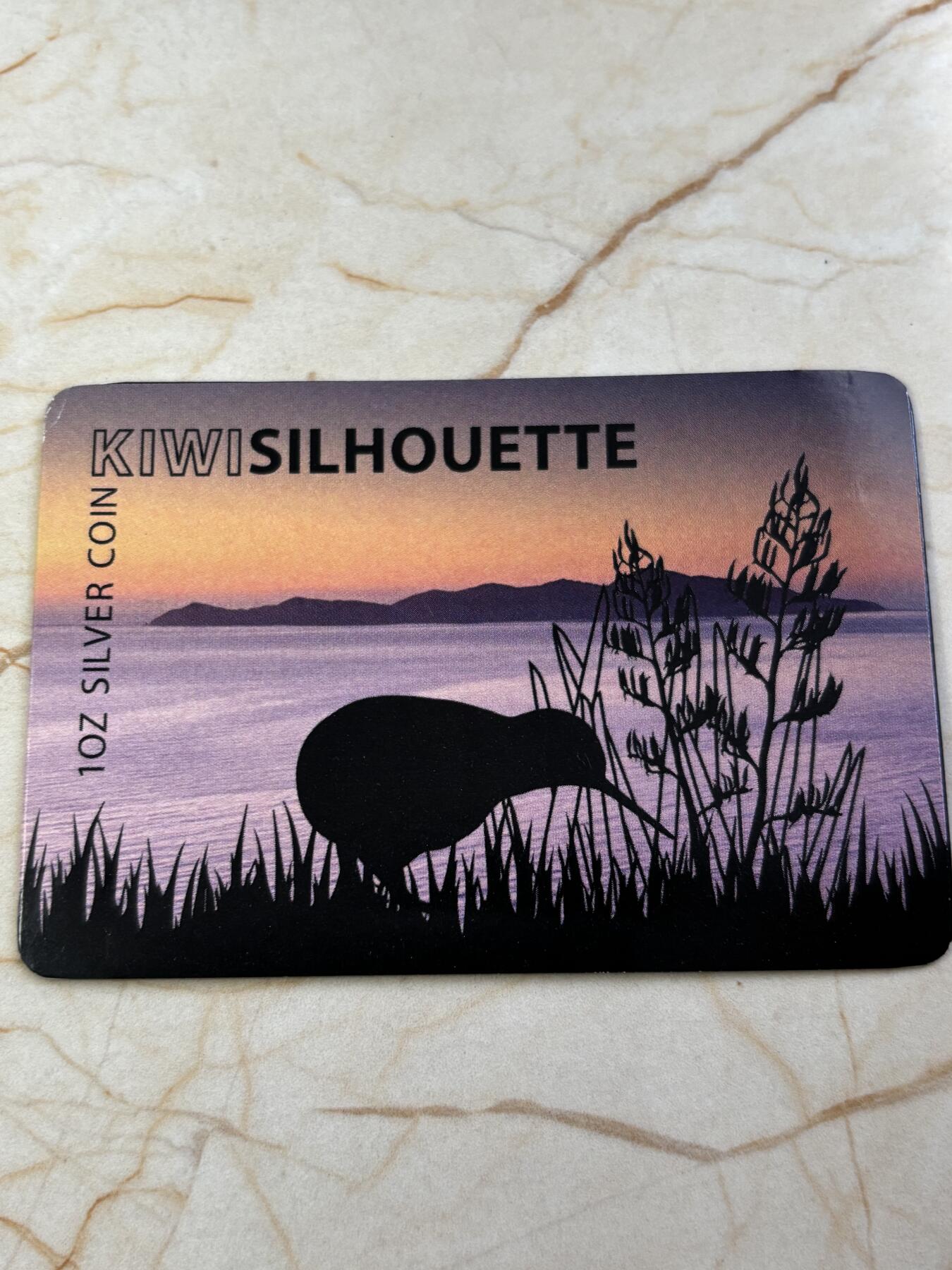 第186期拍卖 带证书1盎司新西兰2015年国鸟鷸鸵几维鸟PCGS69分激光切割镂空精制银币999银31.15克直径40毫米发行量2000枚