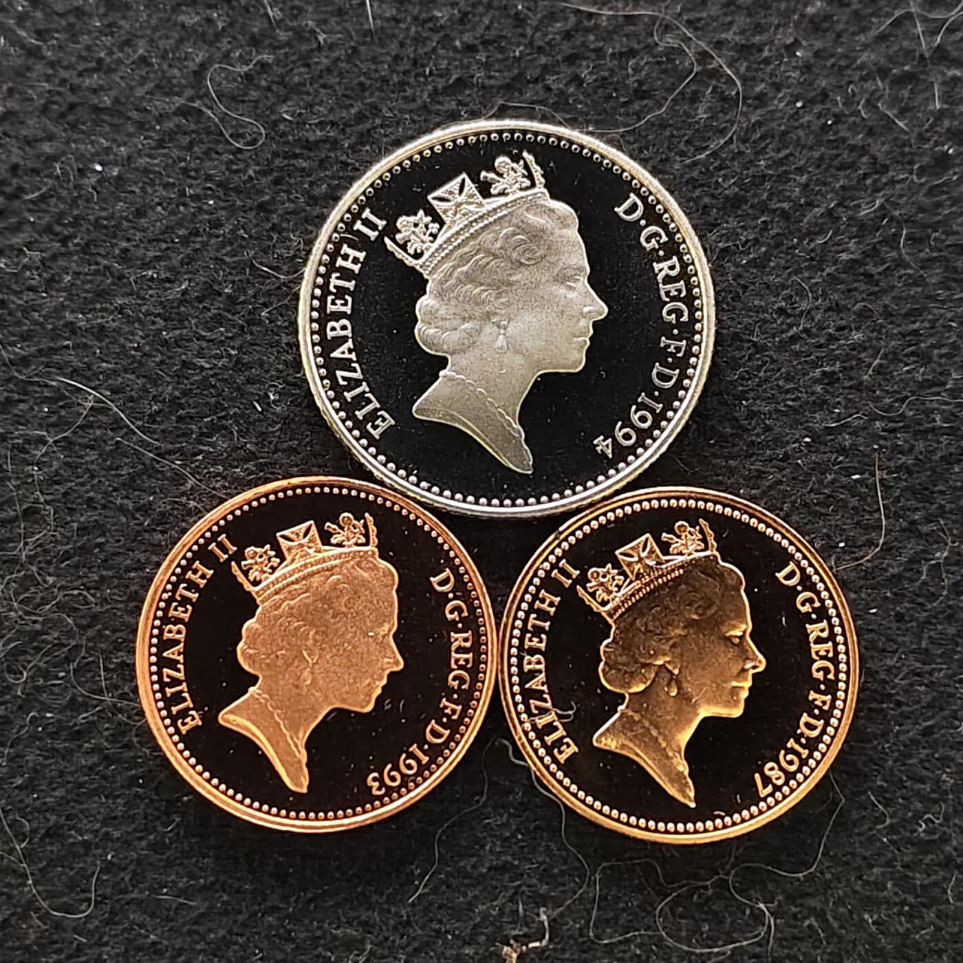【全场包邮】纯粹捡漏拍488场（免费代拍第25场） 英国各年份散币精制币3枚一组