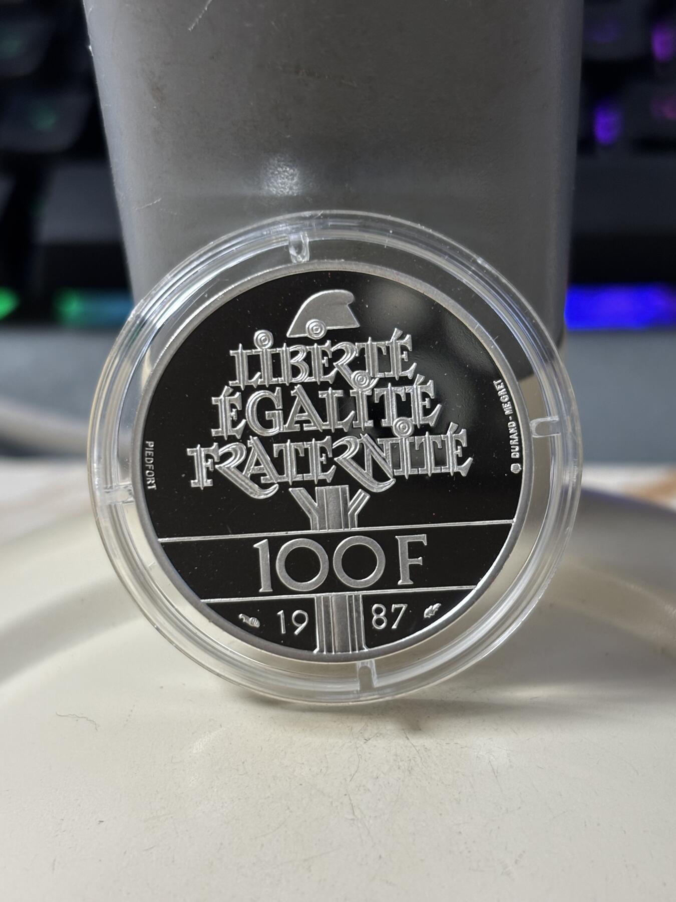 第186期拍卖 法国1987年人物拉法耶特·皮德福特30克加厚精制版本纪念银币，950银，【银价495】