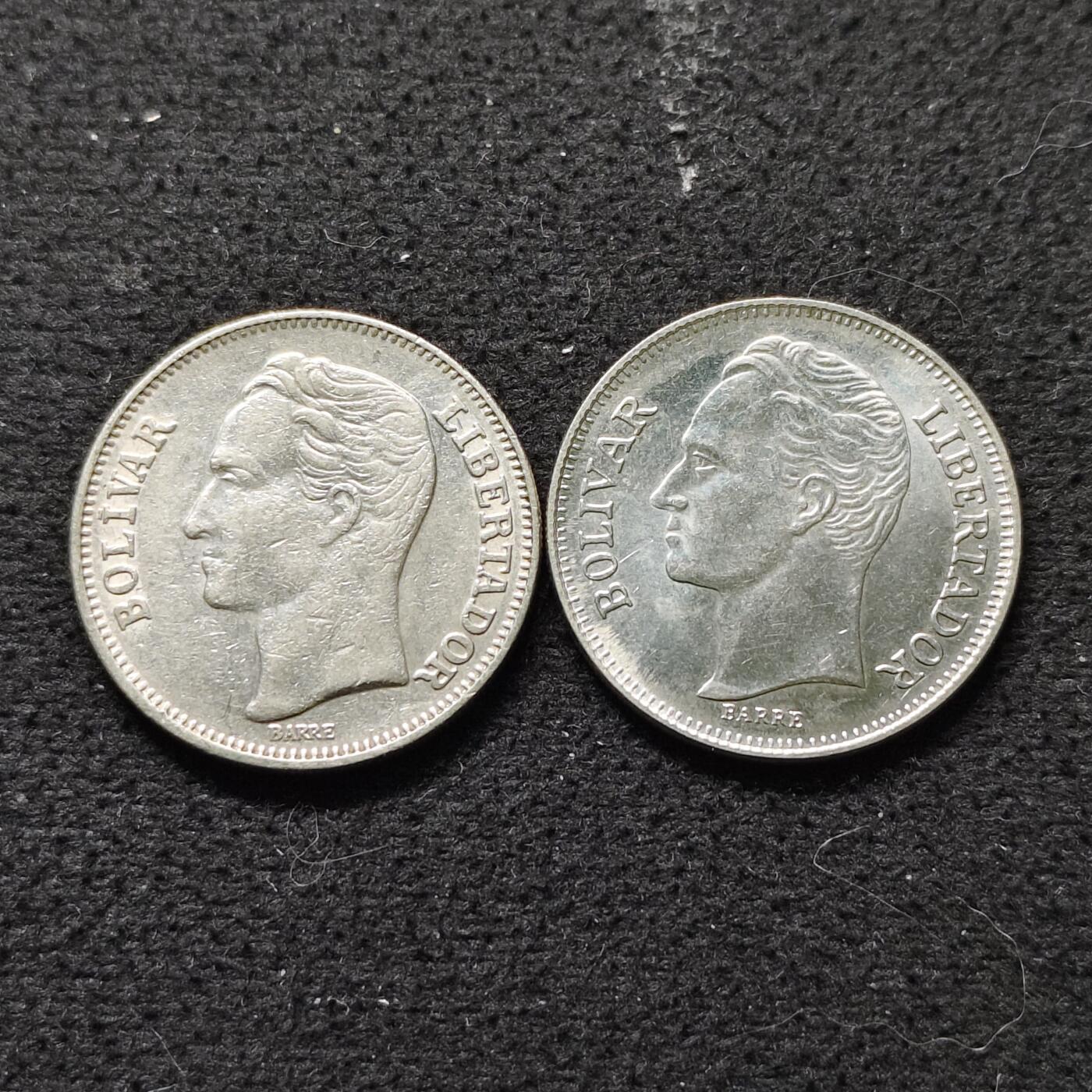 【全场包邮】纯粹捡漏拍490场（免费代拍第27场） 委内瑞拉不同年份1玻利瓦尔2枚一组 AU-BU品相