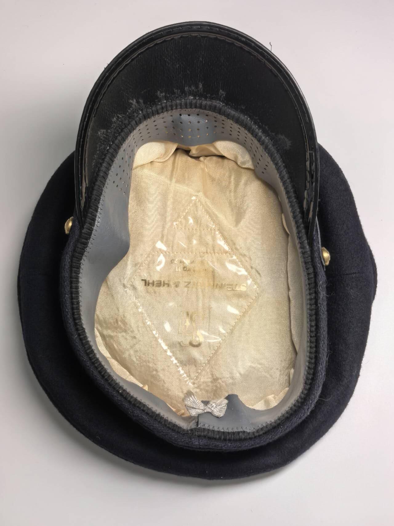 小驴勋章奖章收藏12月27日周六晚六点拍卖（珍爱和平，收藏战争，铭记历史，勿忘国耻，忠党爱国。有偿代拍，送拍规则在简介最后，参拍须阅读规则后再参拍，关系到运费包装发货时效真假辨别等关键信息，拍卖时不再发原图，看大图店主微信码在拍卖店铺介绍里）