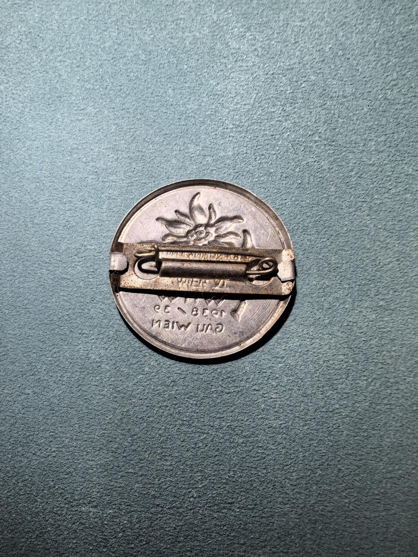 盛世勋华——号角文化勋章邮票专场拍卖第296期 德国（1939）维也纳大区1938-39冬季募捐纪念证章