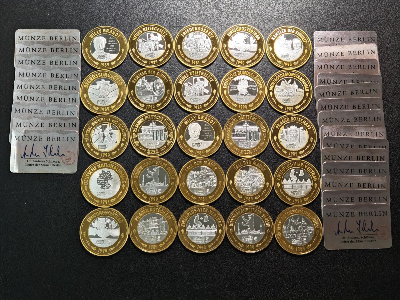 【德藏】世界币章拍卖第159期(元旦专场拍卖) 25枚一组 现代德国统一双色镀金镀银纪念章 直径约：32.5mm/枚；重约：9.42g/枚（说明卡23个）