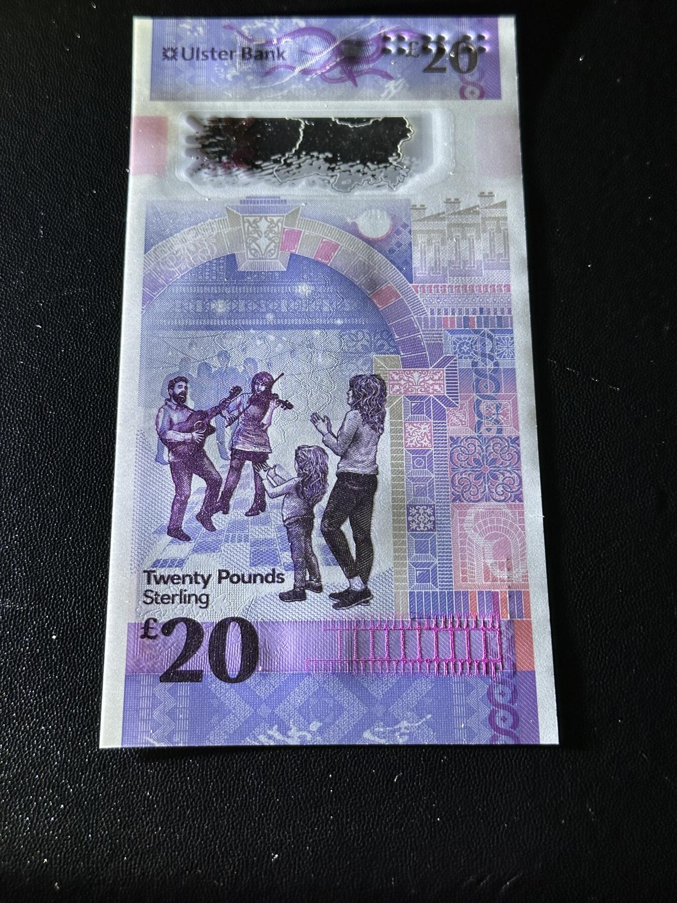 《外钞收藏家》第五百九十七期（年底收官场）（本平台长期征集拍品、欢迎藏友们联系合作）