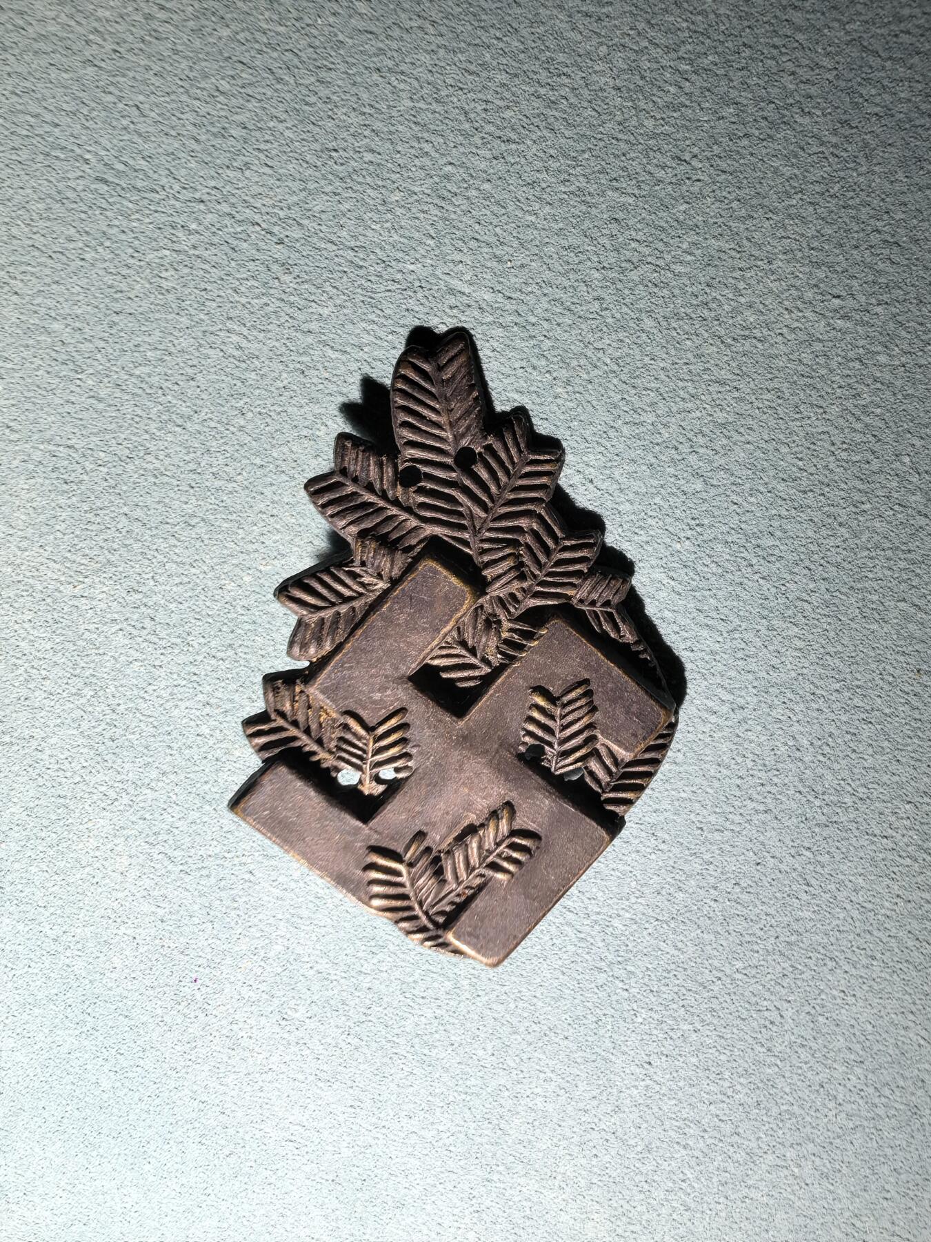 盛世勋华——号角文化勋章邮票专场拍卖第296期 波兰陆军1930年代波兰高地团领章标志 极为少见 尽管是波兰陆军团 但波兰高地团采用近似万字标志