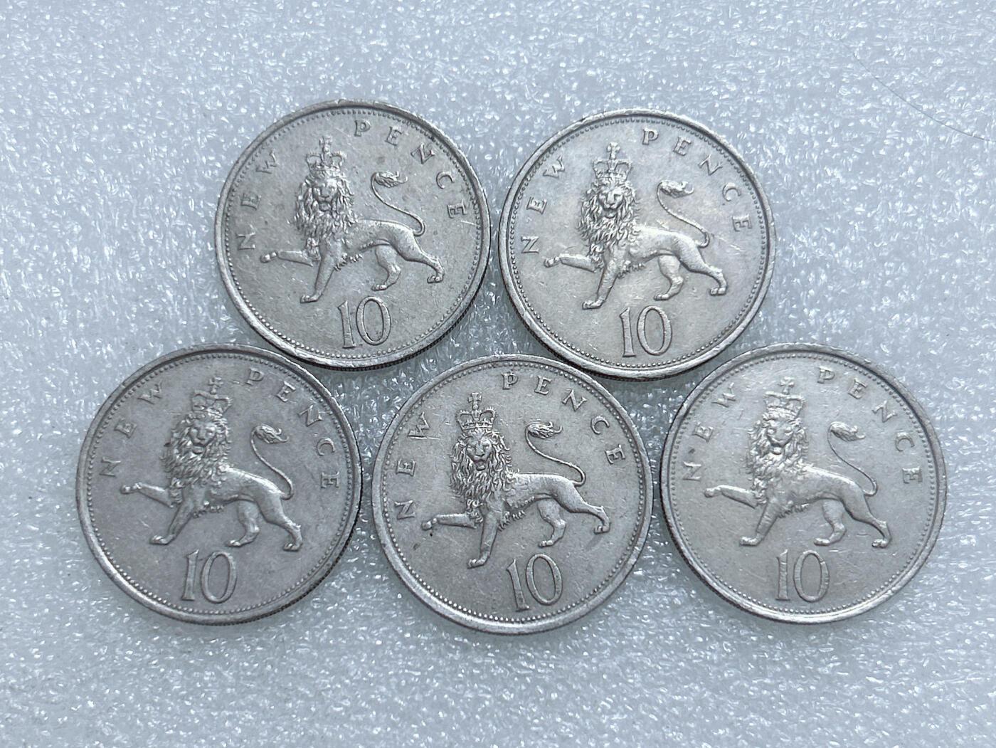 第一海外回流一元起拍收藏 散集专场  第283期 英国1975年10便士硬币 大版 5枚