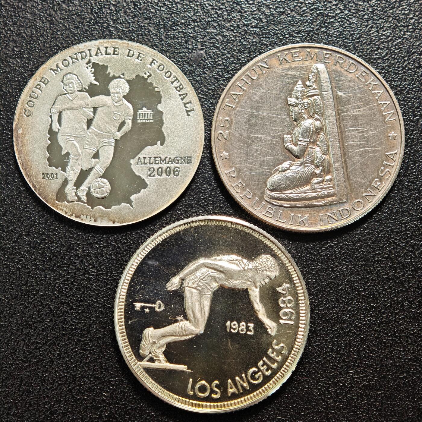 【德藏】世界币章拍卖第159期(元旦专场拍卖) 3枚一组 2006年 多哥德国世界杯纪念银币 1970年 印度尼西亚独立25周年纪念银币 1983年 古巴1984洛杉矶奥运会5比索纪念银币 品相极佳