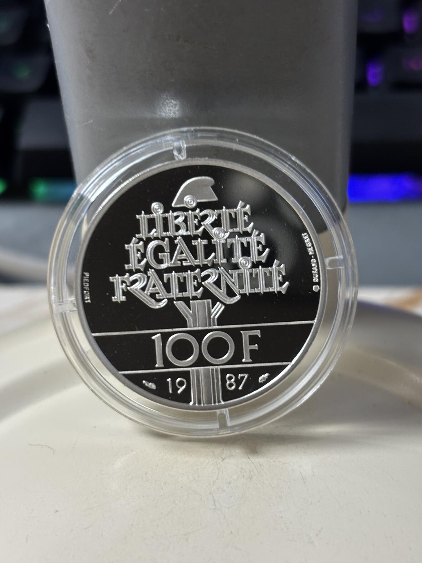 第186期拍卖 法国1987年人物拉法耶特·皮德福特30克加厚精制版本纪念银币，950银，【银价495】