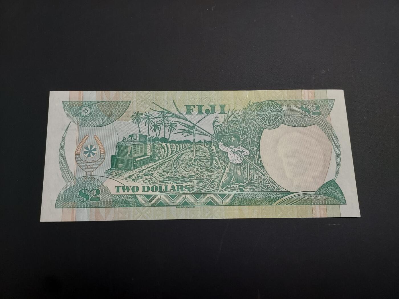 博彦收藏   1月3日 8点钱币专场 全场包邮 斐济 女皇2元 UNC 