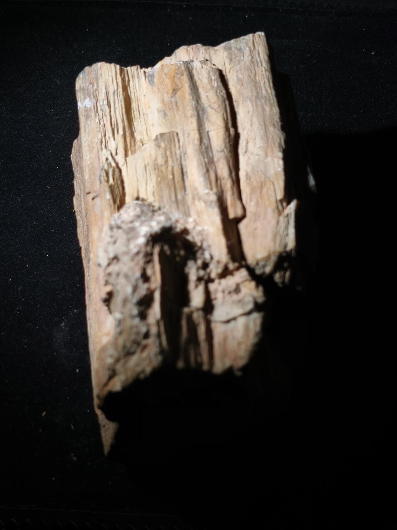 99期回流戒指饰品杂件纪念章丝路钱币专场 新疆观赏石