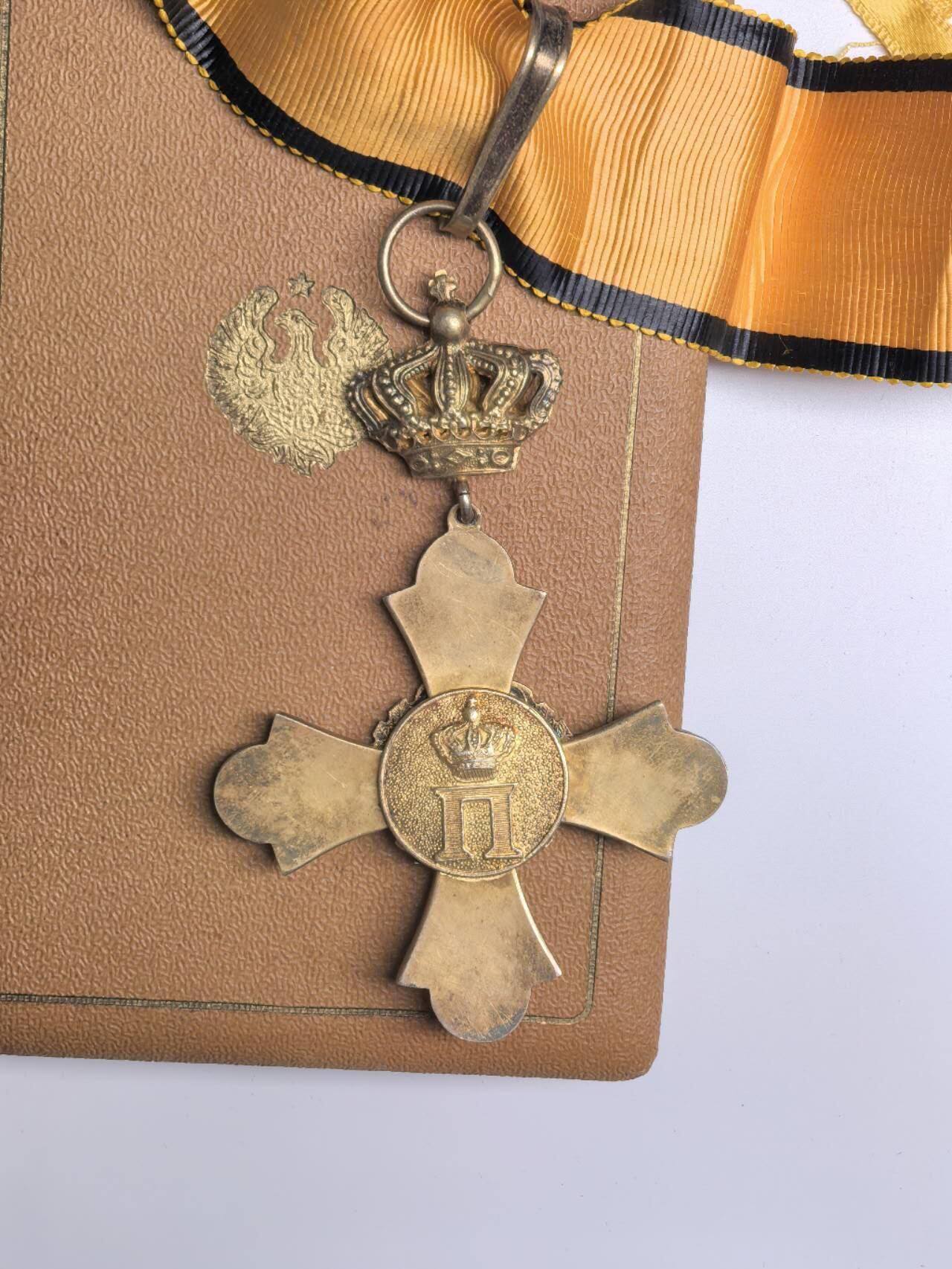 小驴勋章奖章收藏12月27日周六晚六点拍卖（珍爱和平，收藏战争，铭记历史，勿忘国耻，忠党爱国。有偿代拍，送拍规则在简介最后，参拍须阅读规则后再参拍，关系到运费包装发货时效真假辨别等关键信息，拍卖时不再发原图，看大图店主微信码在拍卖店铺介绍里） 希腊王国指挥官级凤凰勋章带原盒