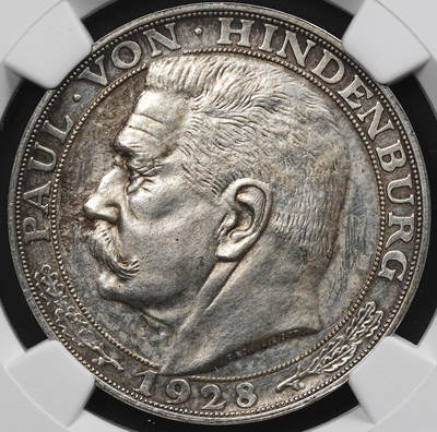 修遠堂世界钱币第九十九期 - NGC MS62 1928年兴登堡80大寿纪念银章 伯恩哈特设计制版，明显少于卡尔歌茨版