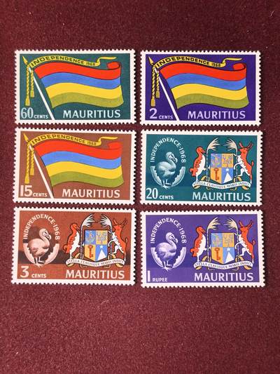 联合阁邮币社™ ——“多国邮票”👍🏻👏🏻👍🏻👏🏻 - 毛里求斯 国旗国徽 全套新