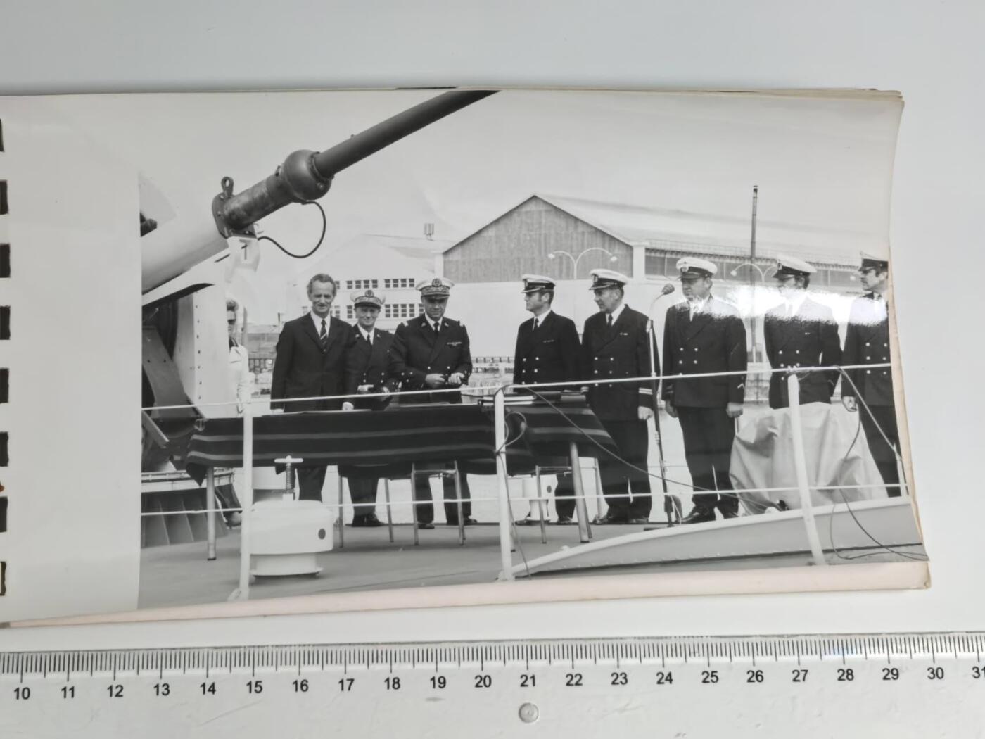 小驴勋章奖章收藏12月27日周六晚六点拍卖（珍爱和平，收藏战争，铭记历史，勿忘国耻，忠党爱国。有偿代拍，送拍规则在简介最后，参拍须阅读规则后再参拍，关系到运费包装发货时效真假辨别等关键信息，拍卖时不再发原图，看大图店主微信码在拍卖店铺介绍里） P6141快艇下水纪念相册