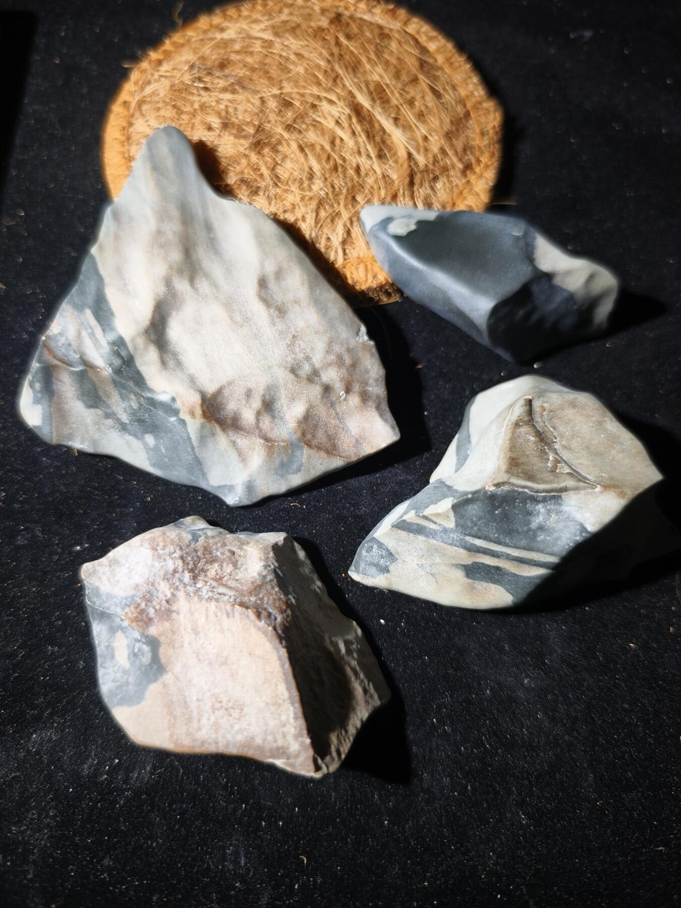 99期回流戒指饰品杂件纪念章丝路钱币专场 新疆天然泥石