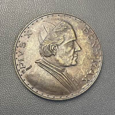 回流1228 - 梵蒂冈1975年 庇护十世“天使牧者”主题纪念章 镀银青铜材质，直径约35.2毫米，重15.88克，由意大利米兰的Maggi Controls造币厂铸造