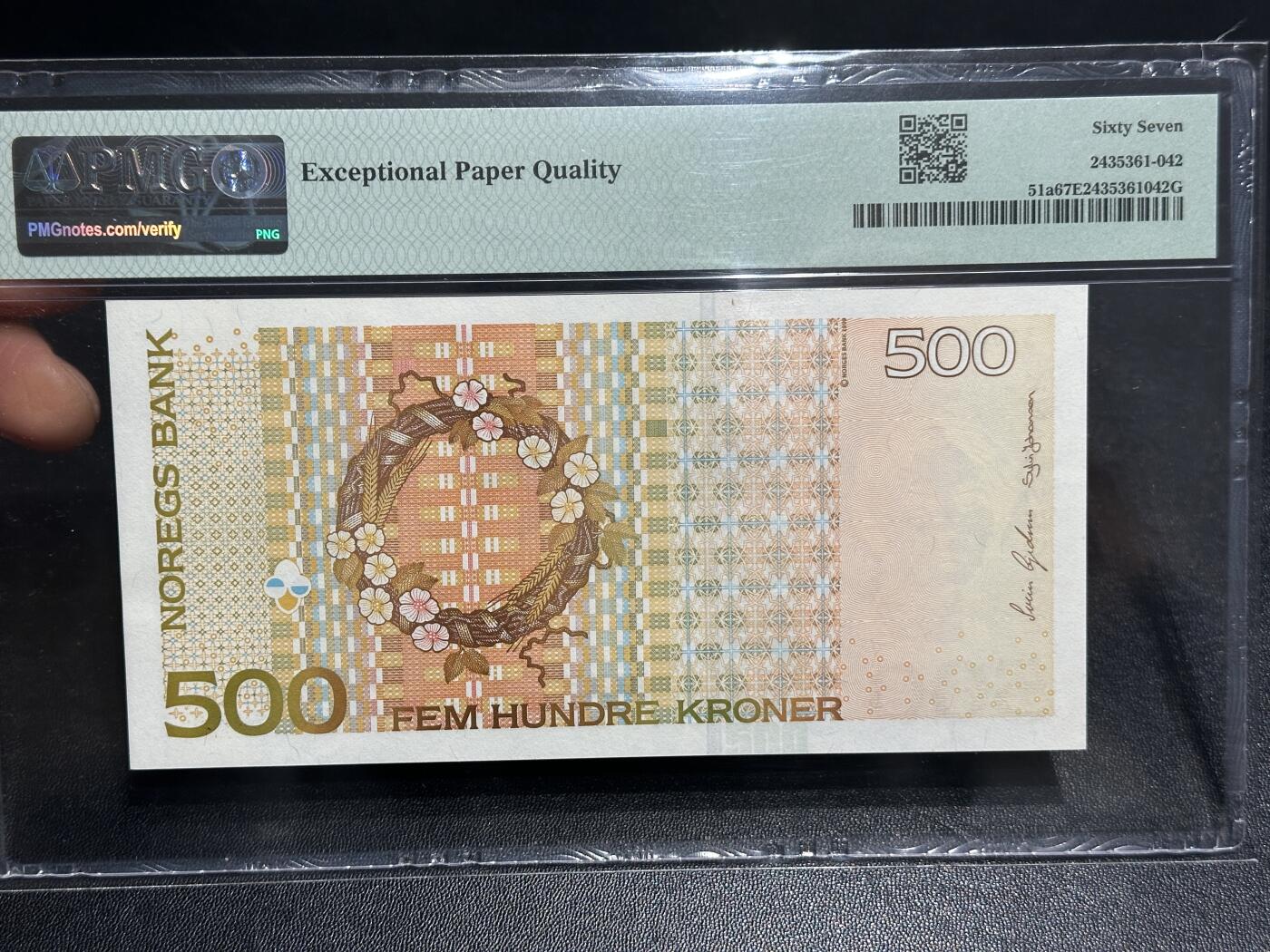 《外钞收藏家》第五百九十七期（年底收官场）（本平台长期征集拍品、欢迎藏友们联系合作） 1999年挪威500克朗  PMG67 初版