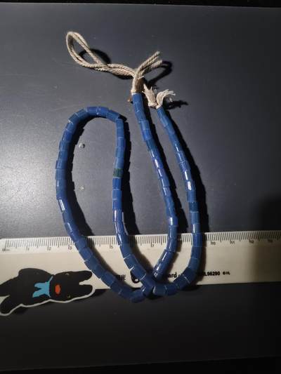 99期回流戒指饰品杂件纪念章丝路钱币专场 - 琉璃珠