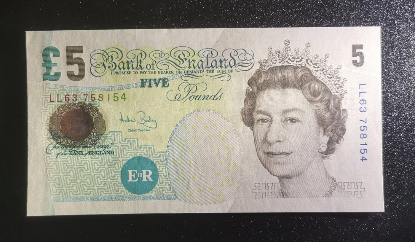 《艾美收藏》第226期-12.28周日外币精品场-蛇年收官 英国E序列再版2002(ND2004)年少见补号LL冠5镑UNC Pick#391c*