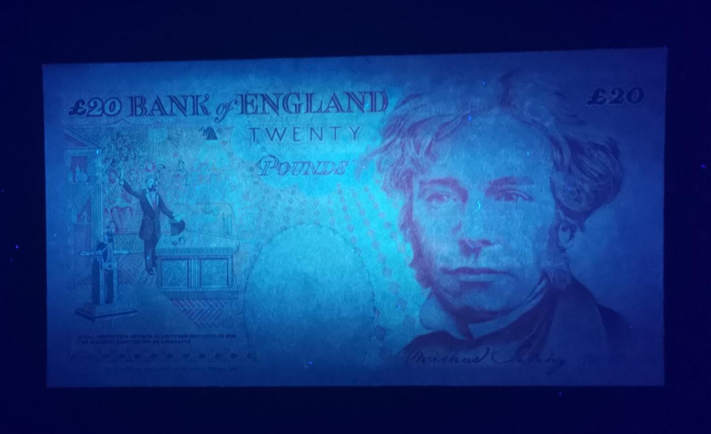 《艾美收藏》第226期-12.28周日外币精品场-蛇年收官 英国E序列初版数字冠版Y01 Column Sort 特殊冠20镑UNC靓号891136 Kentfield签名