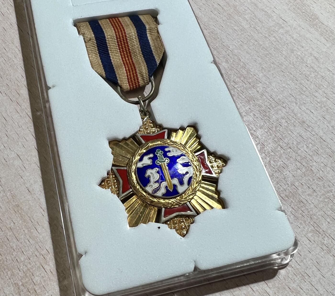 大猫徽章拍卖第285期 国民政府资深荣誉士兵奖章