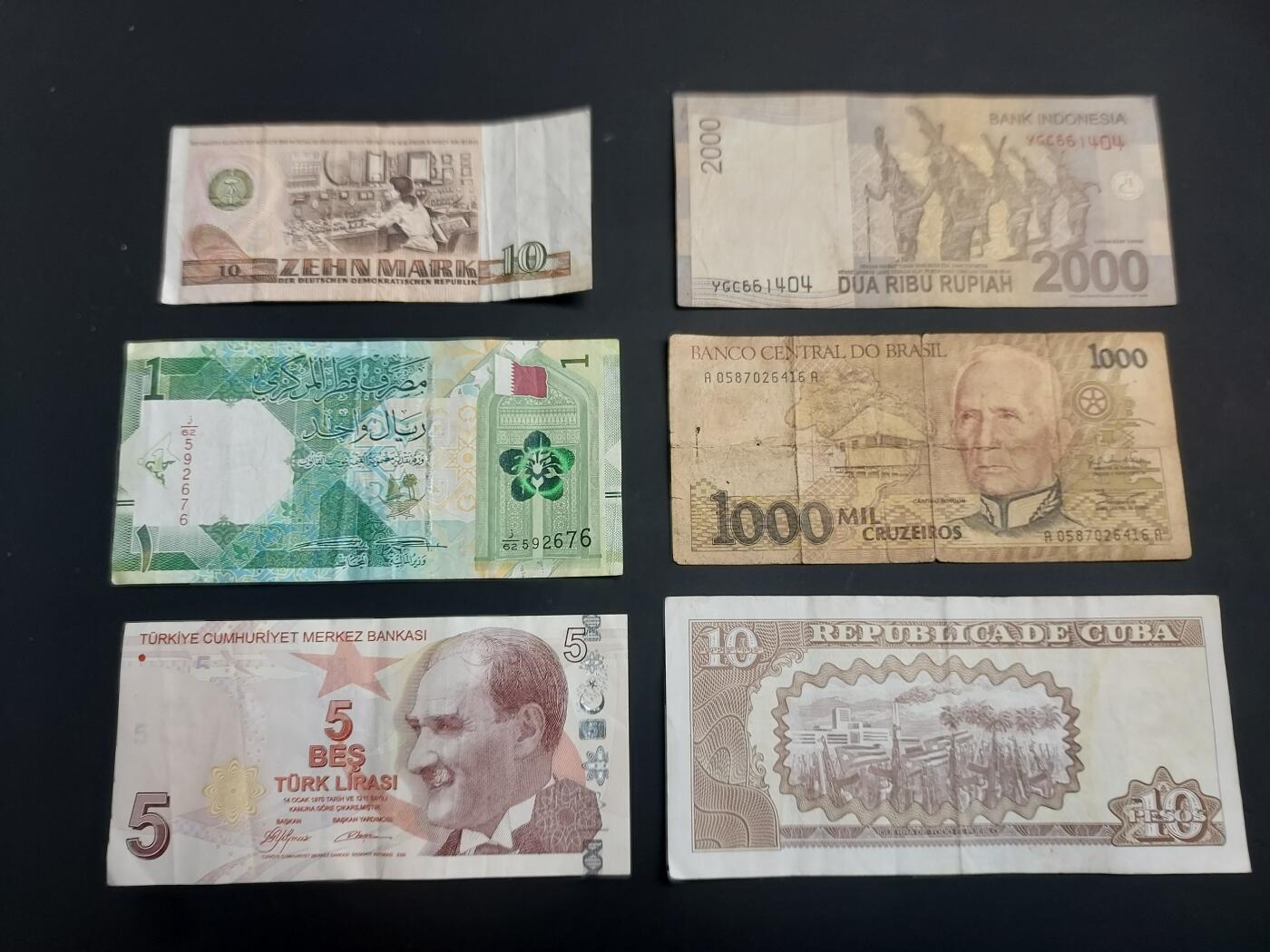 博彦收藏   1月3日 8点钱币专场 全场包邮 东德等外国纸币6张 流通品