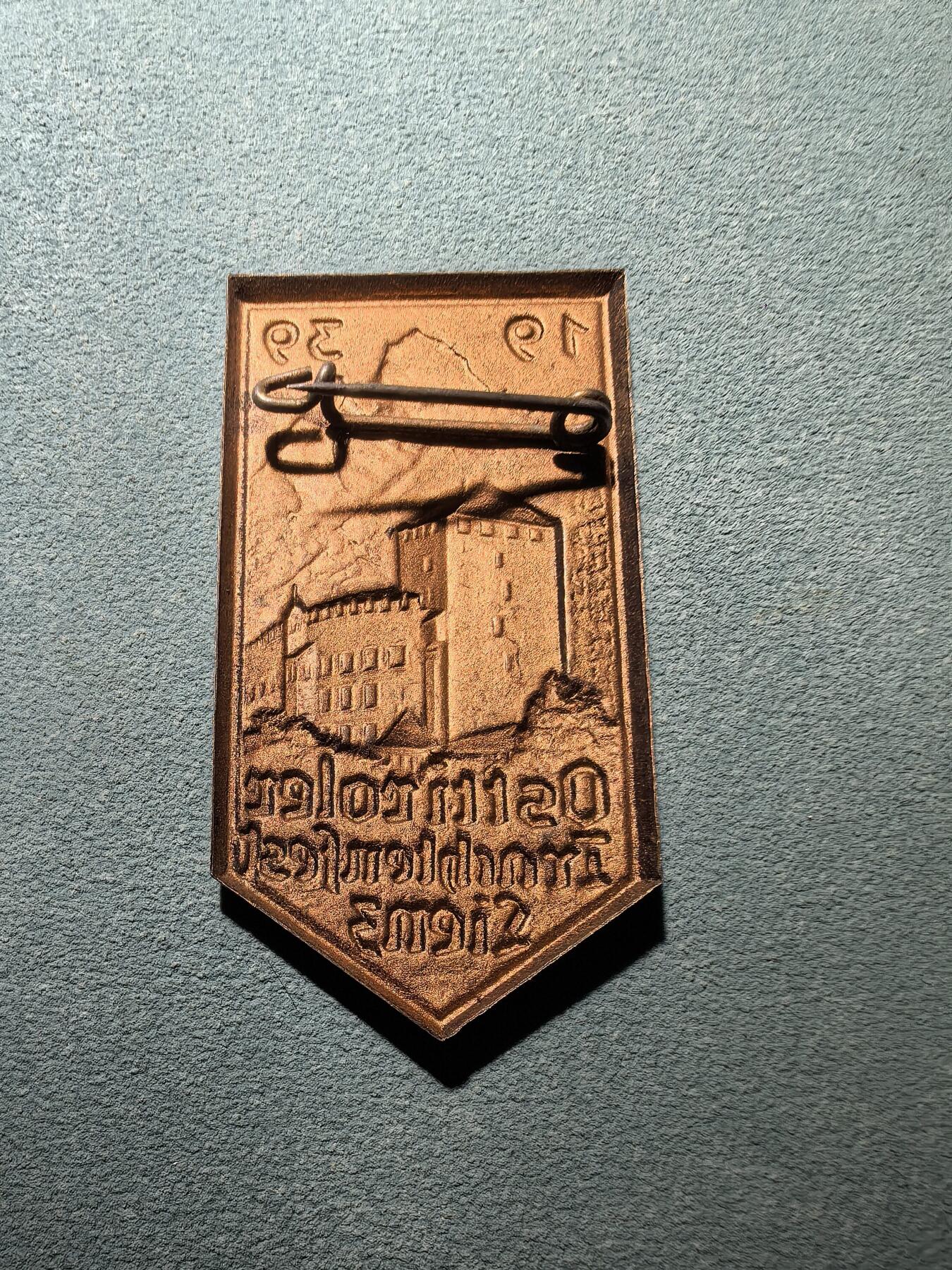 盛世勋华——号角文化勋章邮票专场拍卖第296期 德国（1939）1939年东蒂罗尔民族服饰节纪念证章 极为少见