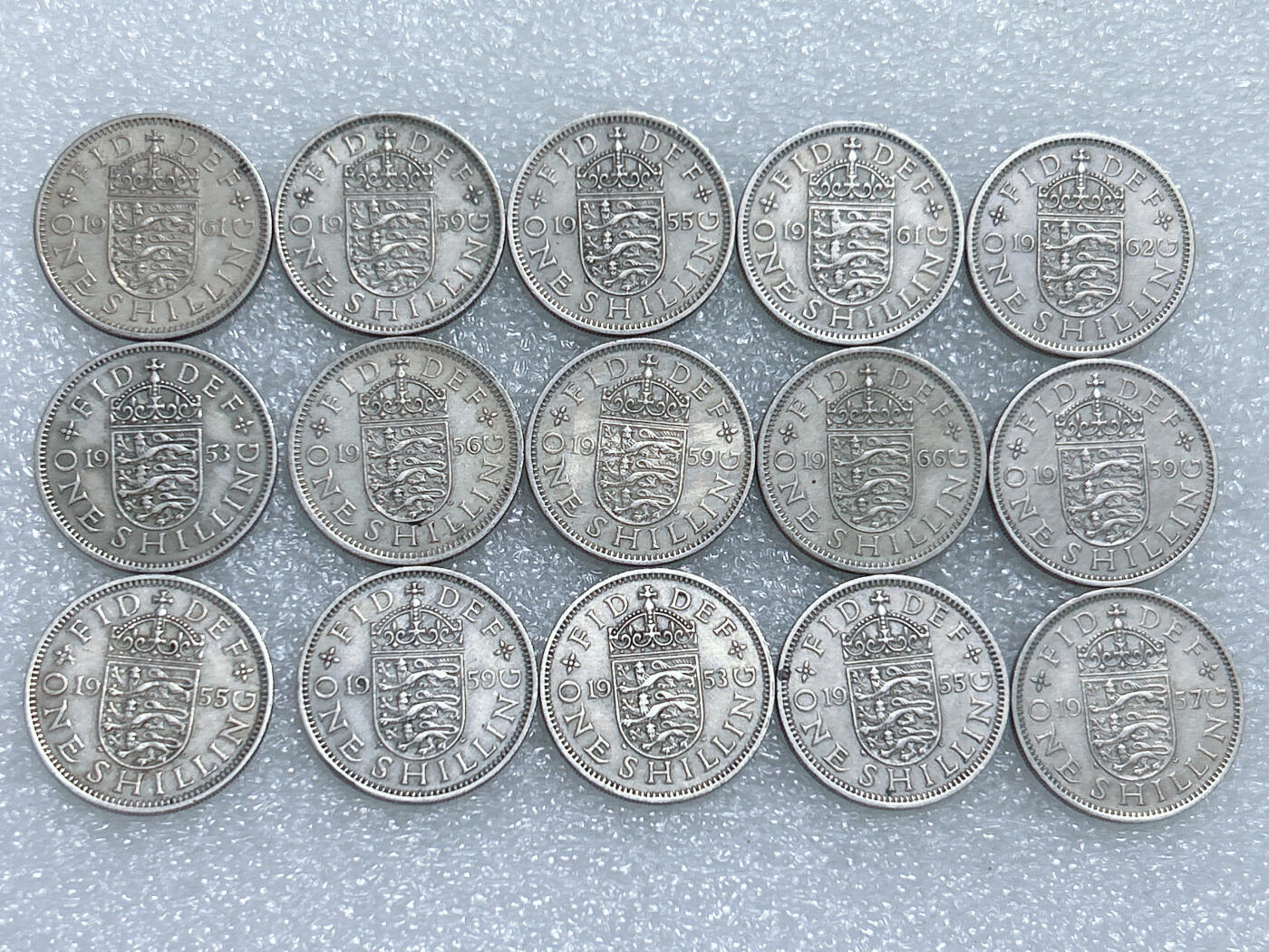 第一海外回流一元起拍收藏 散集专场  第283期 英国60年代三狮版1先令硬币 15枚