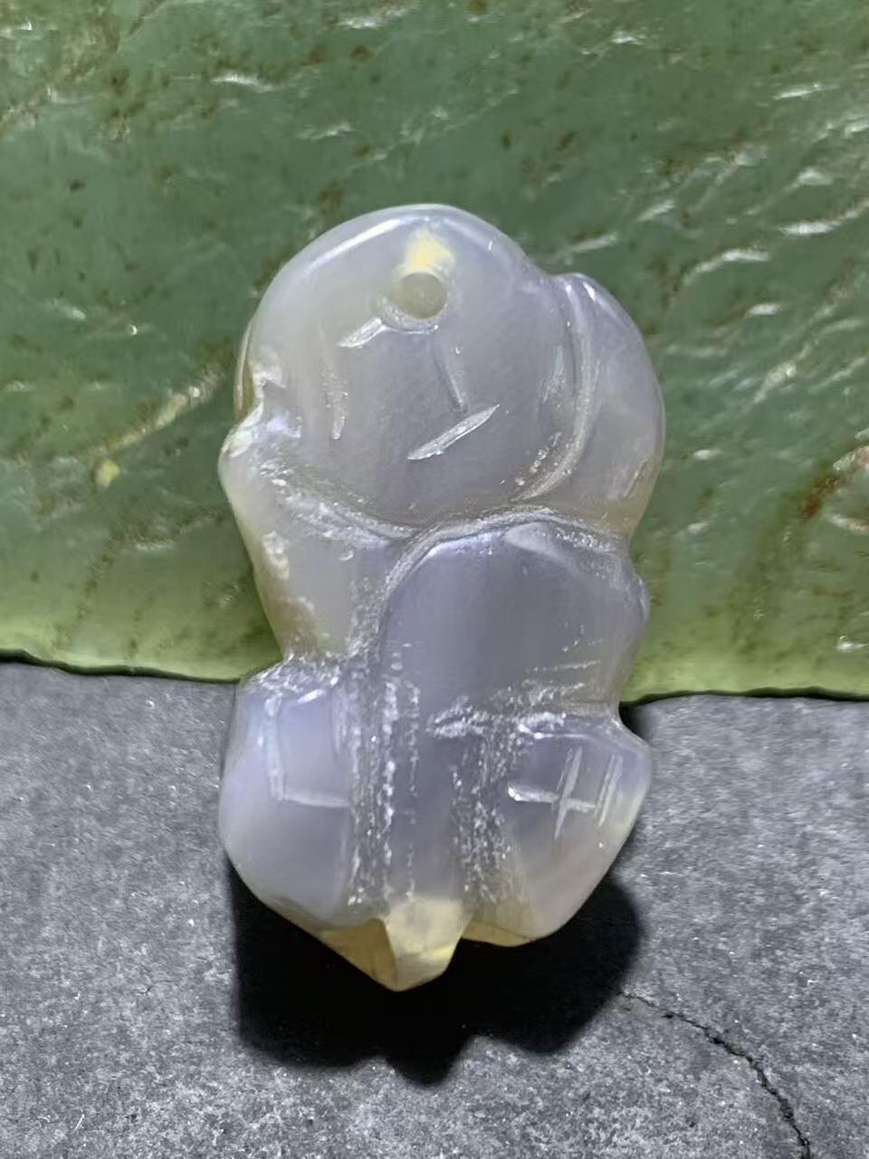 高玉化巴西玛瑙雕刻貔貅通货吊坠一个！。