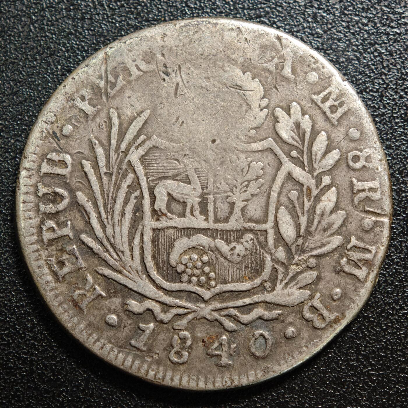 【德藏】世界币章拍卖第159期(元旦专场拍卖) 1840年 秘鲁8雷亚尔银币 原味包浆 直径约：39.4mm；重约：25.2g