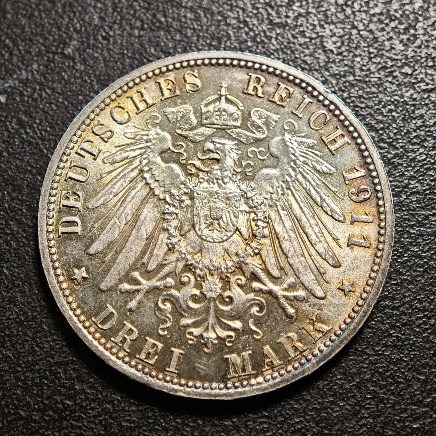 【德藏】世界币章拍卖第159期(元旦专场拍卖) 1911年 德国巴伐利亚慕尼黑利奥波德90大寿5马克/3马克/2马克 一套 原盒 直径约：38mm 33mm 28mm；重约：27.8g 16.6g 11.1g 状态极佳