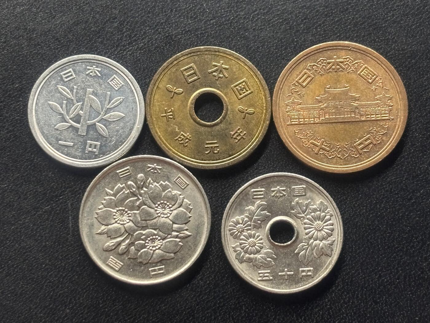 邮泉阁限时拍卖第三十八场 亚洲专场（硬币在国外。请付邮费6元。）