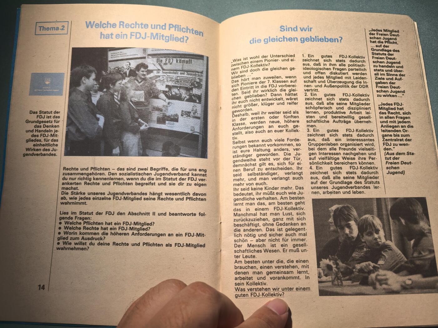 盛世勋华——号角文化勋章邮票专场拍卖第296期 东德出版 在蓝色的旗帜下 台尔曼少先队手册 为加入自由德国青年团做好准备