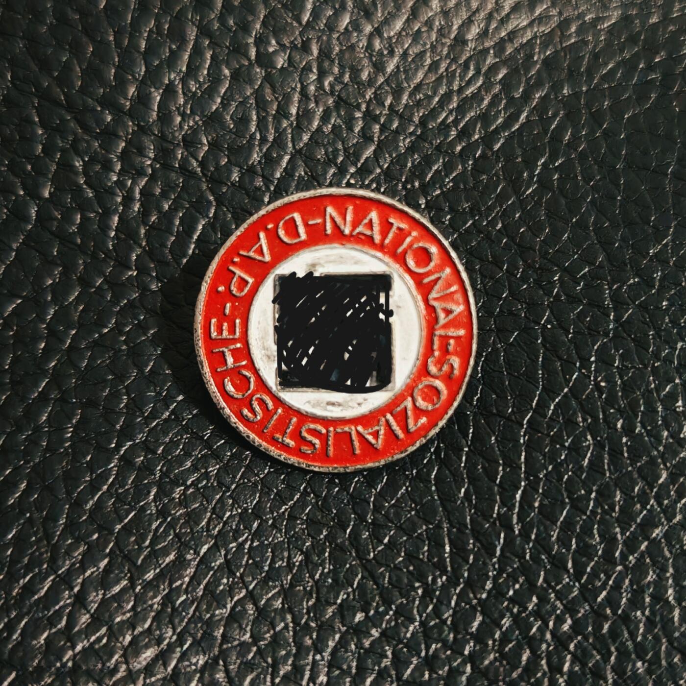 时顺第二十八拍 铭记历史，珍爱和平  德国特殊时期漆面党徽，有制造商标