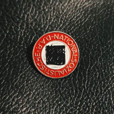 时顺第二十八拍 - 铭记历史，珍爱和平  德国特殊时期漆面党徽，有制造商标