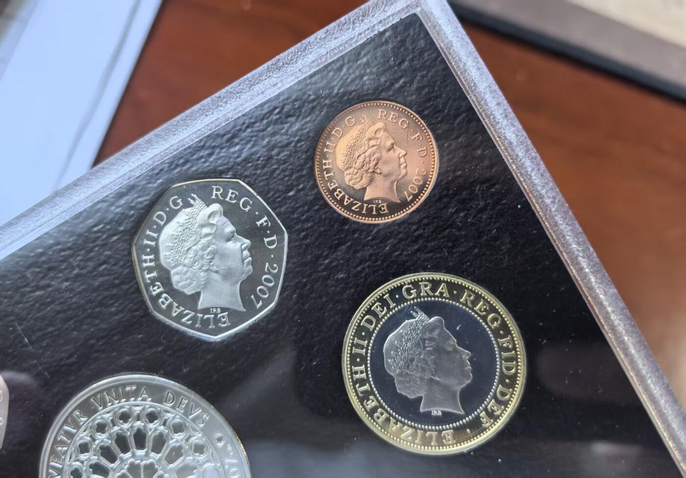 《外钞收藏家》第五百九十七期（年底收官场）（本平台长期征集拍品、欢迎藏友们联系合作）