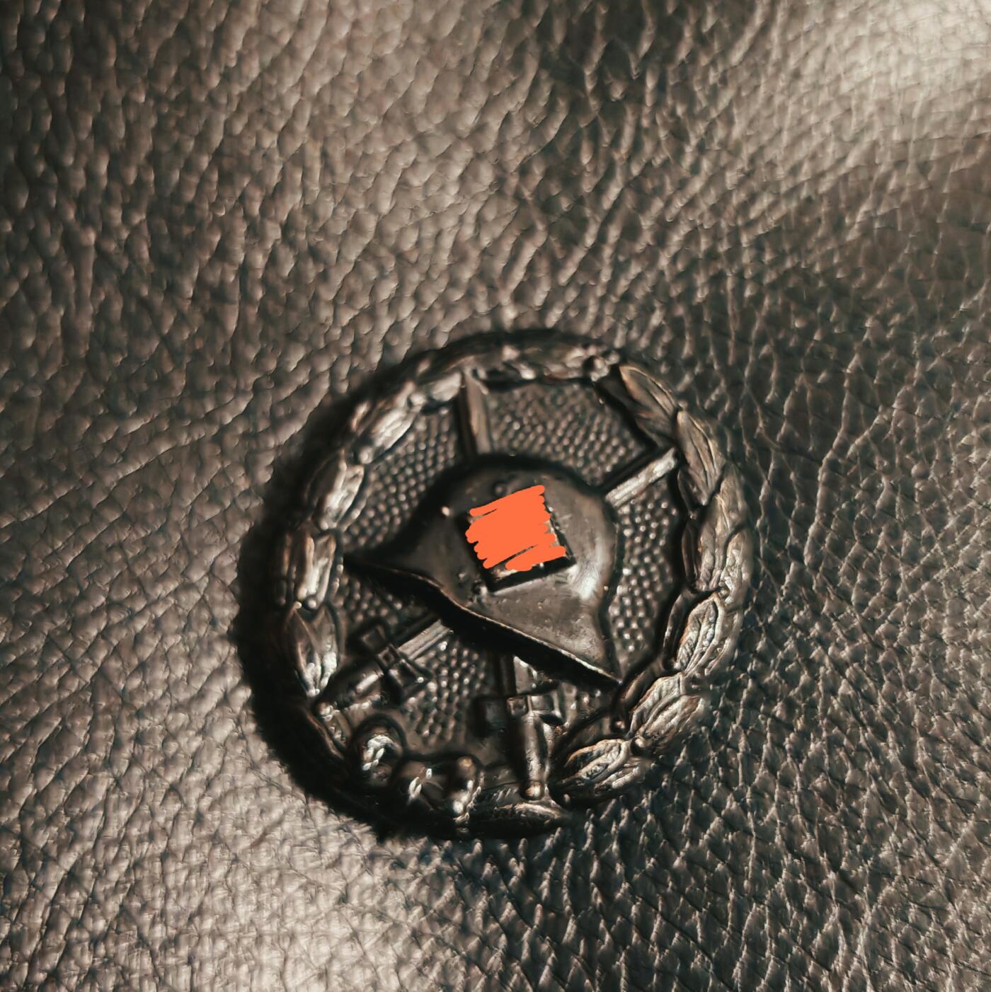 时顺第二十八拍 铭记历史，珍爱和平  德国特殊时期第一版黑色战伤奖章，颁发时期从西班牙内战到波兰战役，国内俗称西班牙战伤