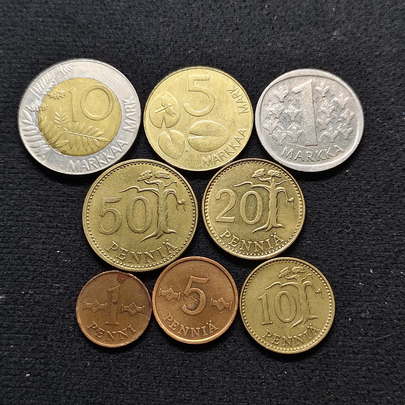 【全场包邮】纯粹捡漏拍490场（免费代拍第27场） 芬兰各年份8枚套币