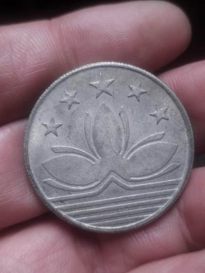 小小小钱币 - 迎接99澳门回归祖国纪念章。