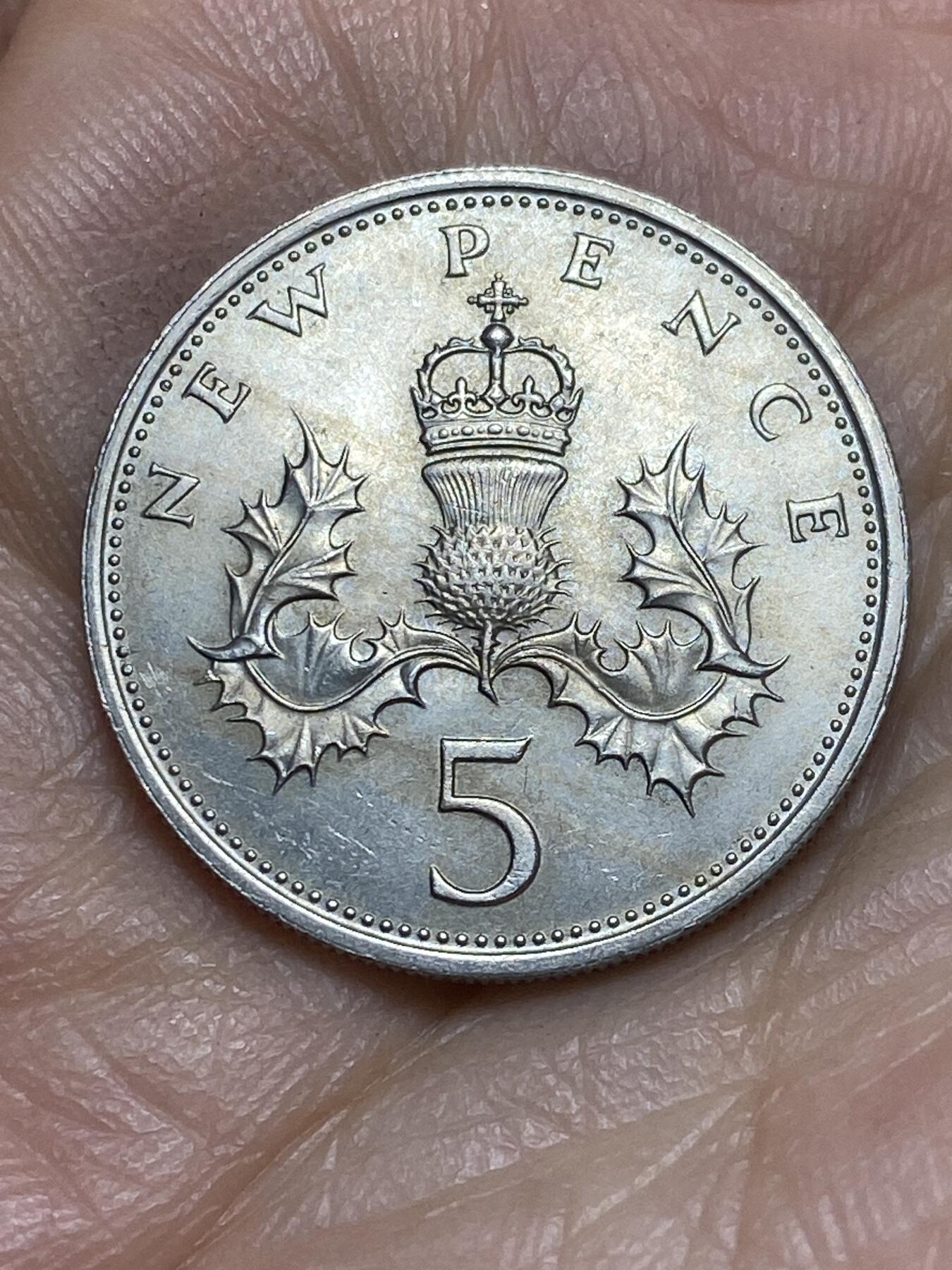 2025年第一百四十三场(总第一百六十九场）外国好品散币场(免佣金) 英国🇬🇧1968年5新便士(伊丽莎白二世中年花冠，十进制第一版首发年)