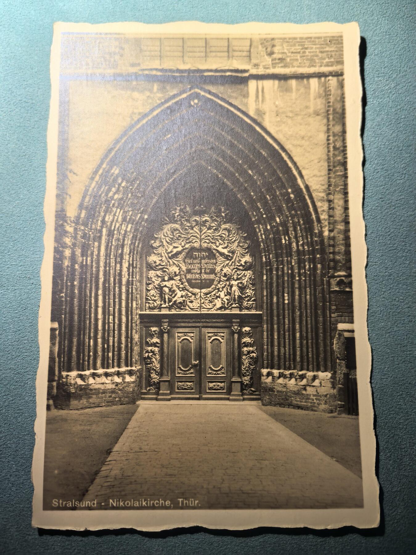 盛世勋华——号角文化勋章邮票专场拍卖第296期 德国（1939）1942年实寄明信片 贴小胡子邮票 斯特拉尔松德圣尼古拉教堂大门