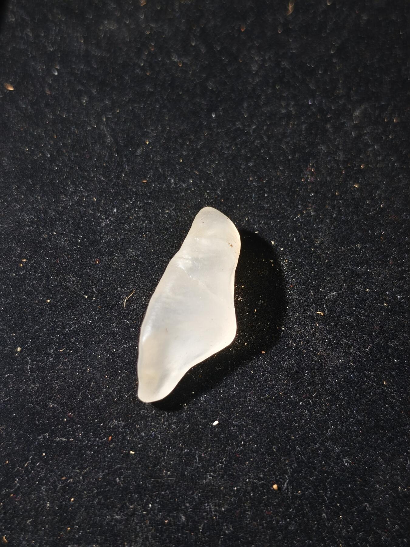 99期回流戒指饰品杂件纪念章丝路钱币专场 金丝玉宝石光