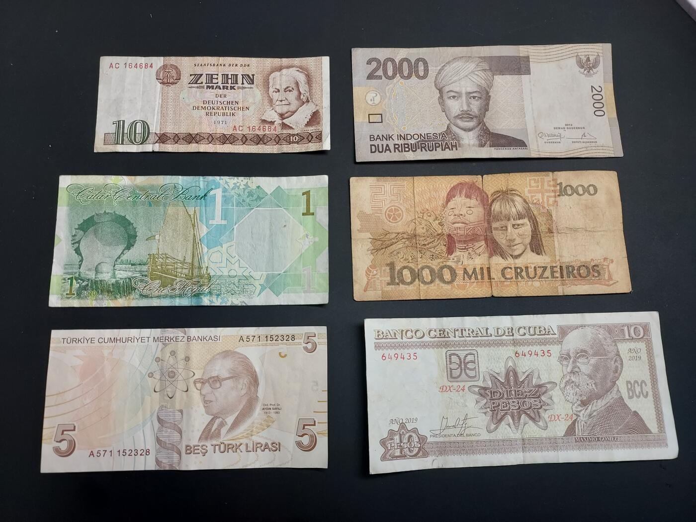 博彦收藏   1月3日 8点钱币专场 全场包邮 东德等外国纸币6张 流通品