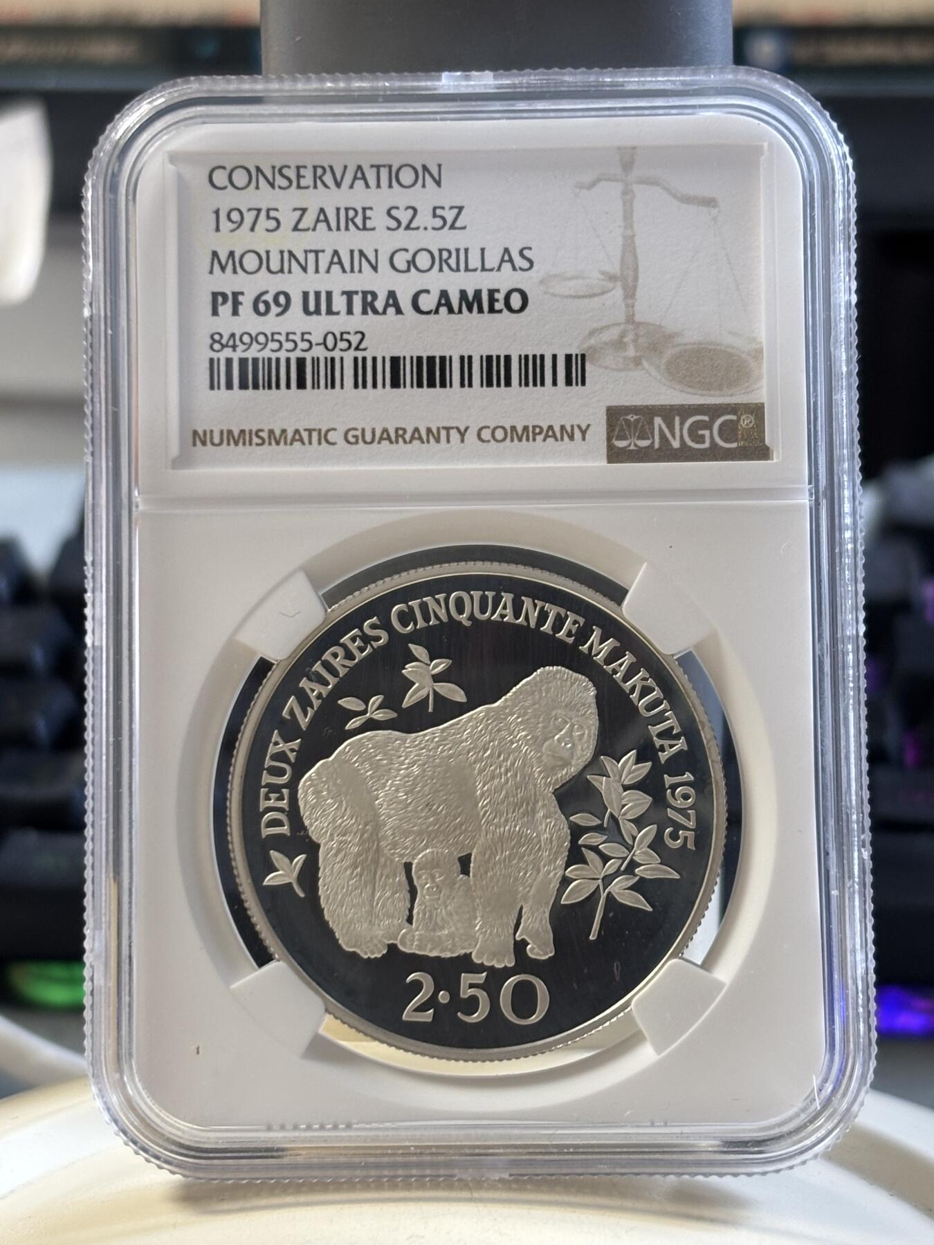 第186期拍卖 扎伊尔1975年山地黑猩猩2.5扎精制银币NGC-PF69,28.28克，925银