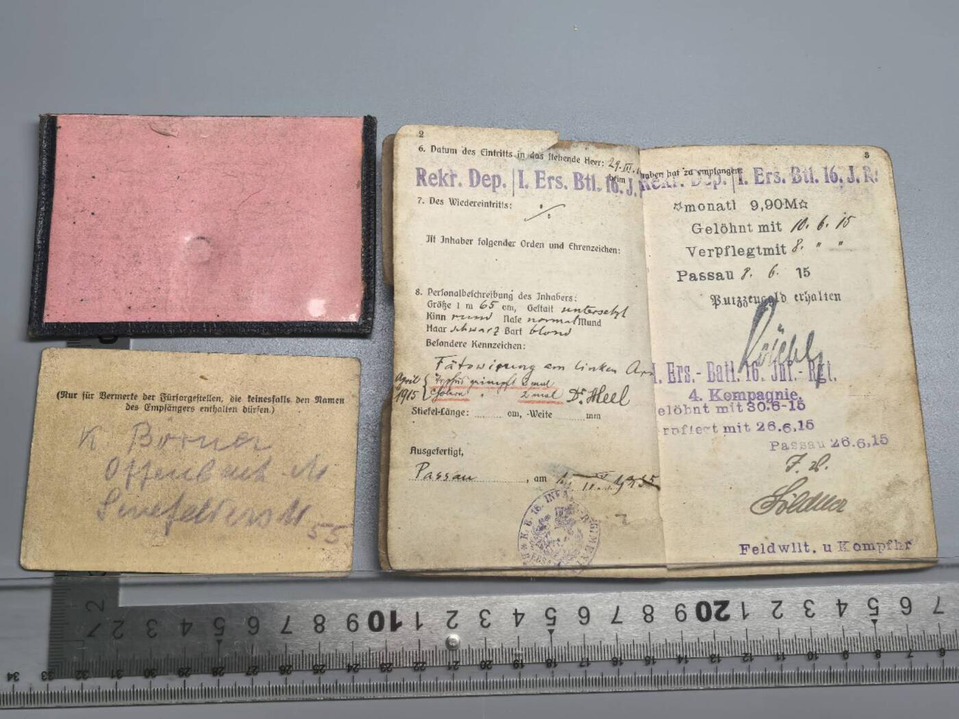 小驴勋章奖章收藏12月27日周六晚六点拍卖（珍爱和平，收藏战争，铭记历史，勿忘国耻，忠党爱国。有偿代拍，送拍规则在简介最后，参拍须阅读规则后再参拍，关系到运费包装发货时效真假辨别等关键信息，拍卖时不再发原图，看大图店主微信码在拍卖店铺介绍里） 一个征兵证书+一个士兵证